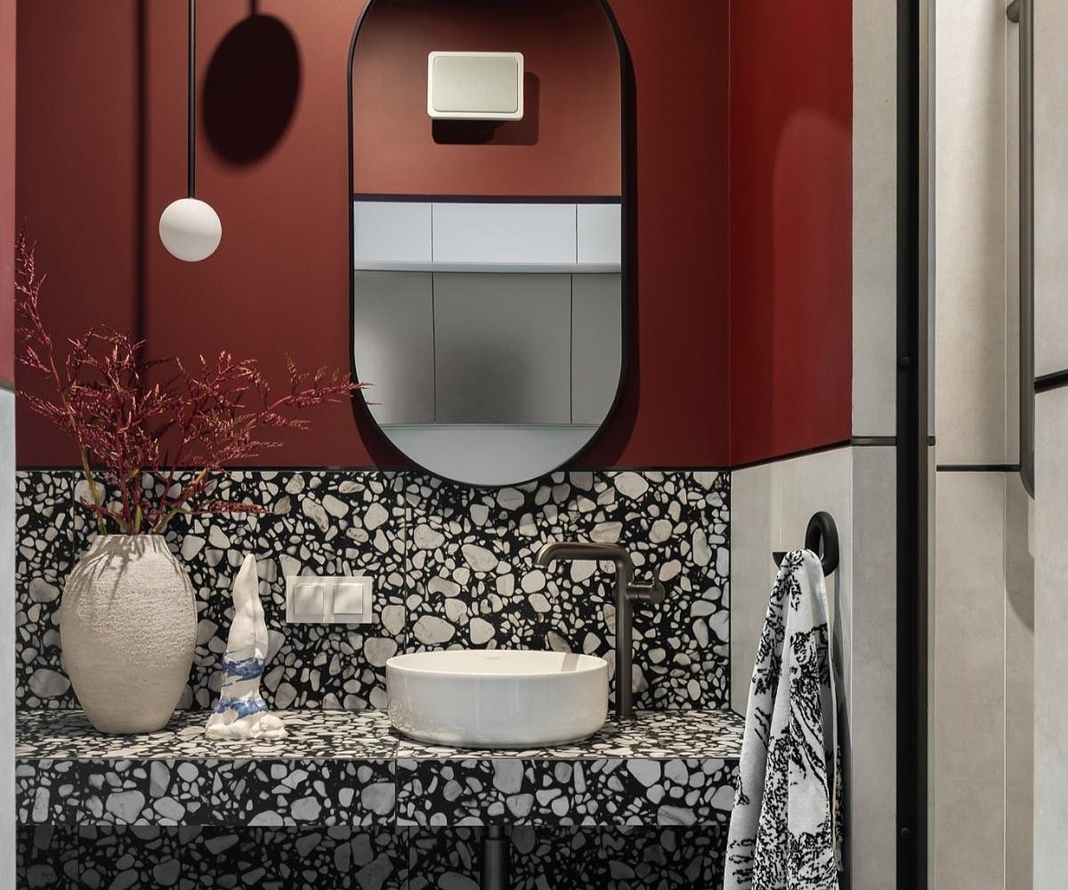 Bagno elegante per anni senza piastrelle bianche: 8 idee semplici per sostituire gli interni sterili