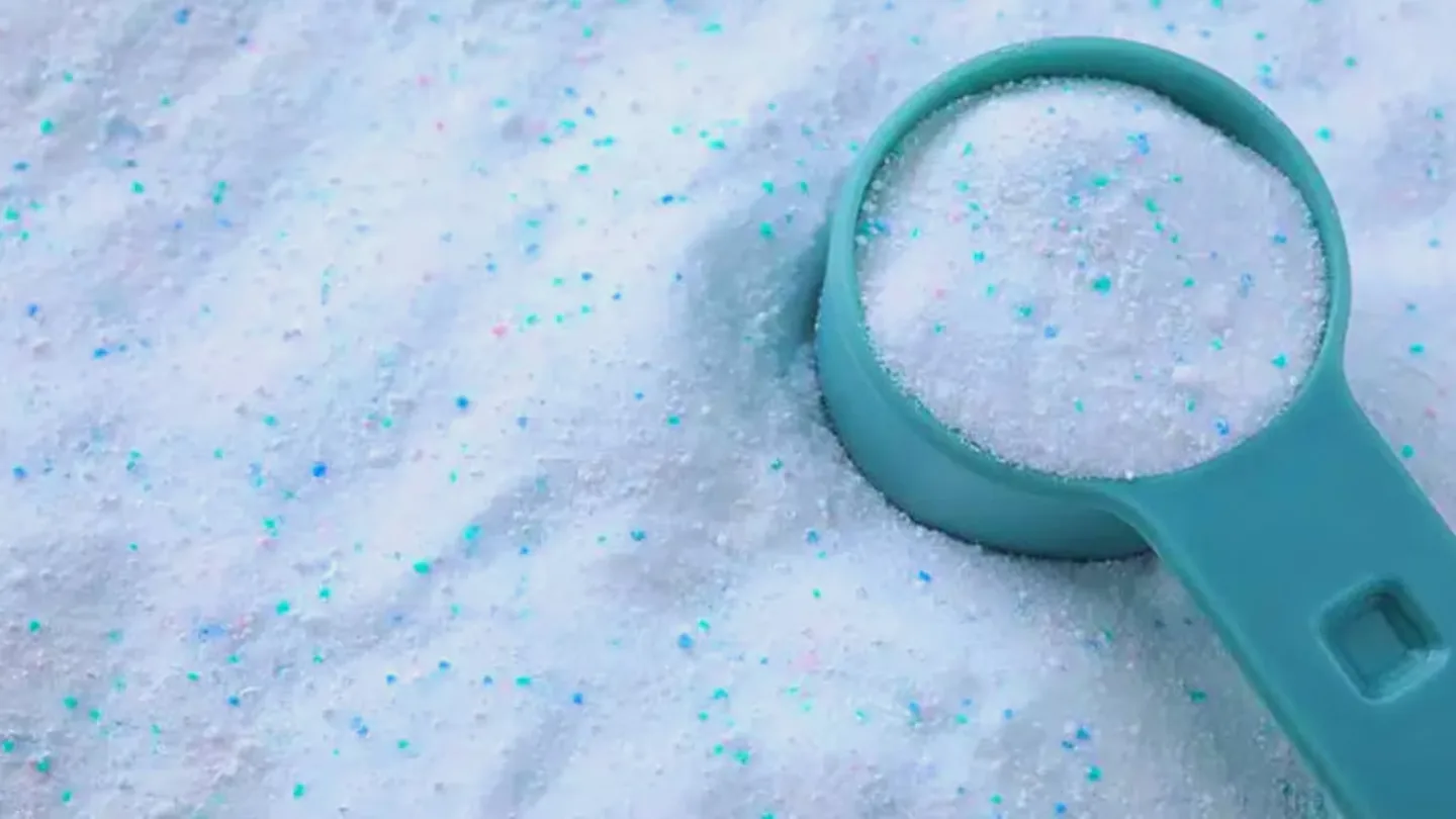 Detergente liquido o in polvere: il trucco semplice per scegliere quello che lava meglio ed è più sostenibile