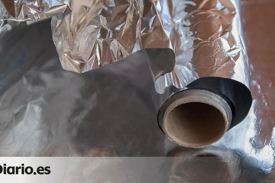 Il trucco con la carta stagnola per tenere lontane le mosche da casa