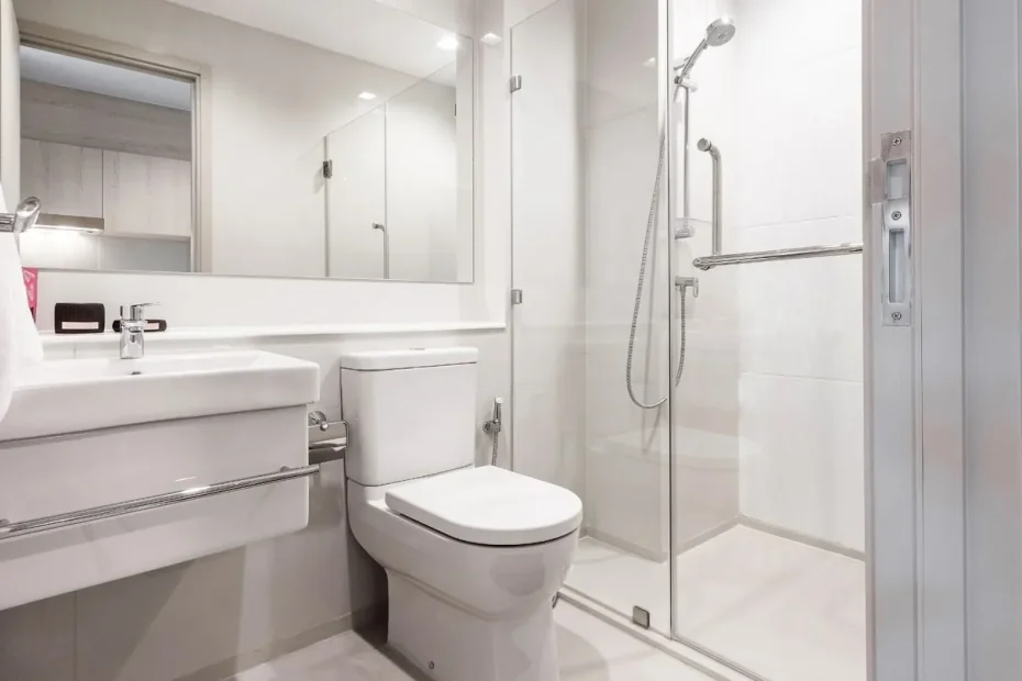 Il tuo bagno sarà sempre impeccabile: il trucco della carta stagnola