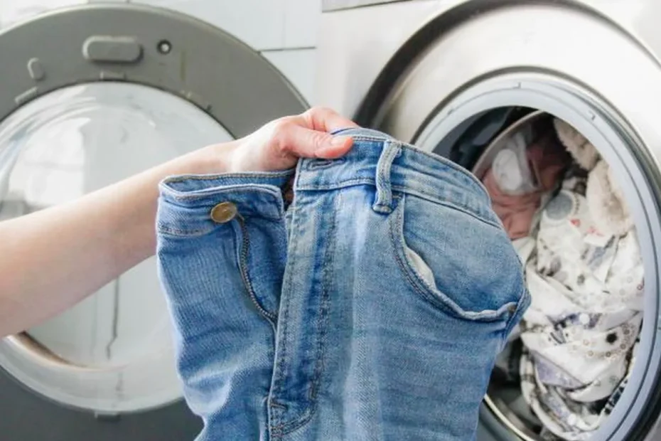 Jeans sempre freschi senza rovinarli: la semplice regola per capire quando lavarli davvero