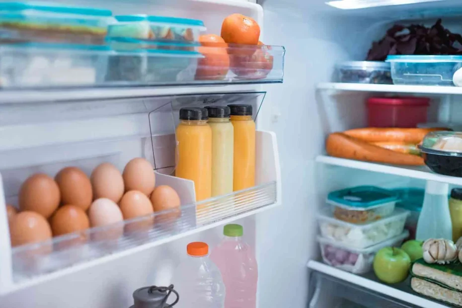 Mai più cibo da buttare: il trucco semplice per controllare il frigo quando sei in vacanza
