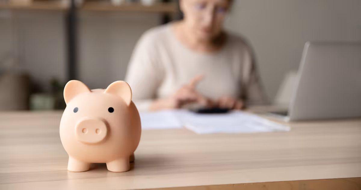 Pensione sospesa a maggio: il semplice documento che può bloccare l’assegno agli anziani all’estero