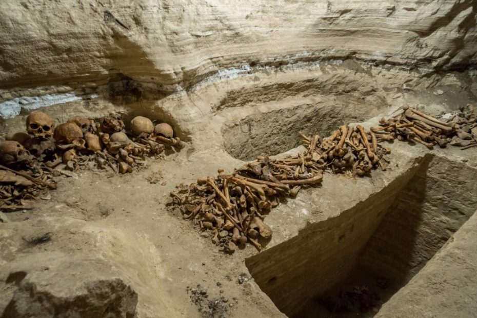 Tomba romana rimasta sigillata 1.700 anni: cosa hanno trovato davvero gli archeologi dentro il sarcofago